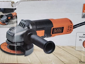 SCHWARZ + DECKER 6AMP 4-1/2 IN 3 SEITENGRIFF KLEINER WINKELSCHLEIFER MODELL BDEG400 - Bild 1 von 6
