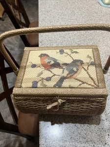 vintage sewing basket with birds - Picture 1 of 14