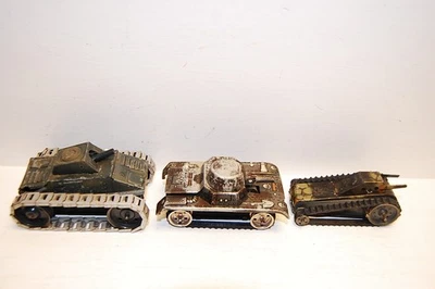 Convolute 3 Old Arnold A 588 Gama Etc. Sheet Metal Tank 3 1/8-3 11/16in - Image 1 of 3