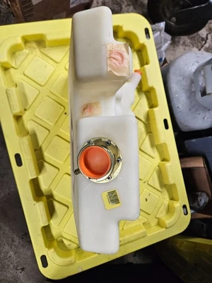 01769488 OEM Blue Bird TC2000 y American FE Buses tanque de sobretensiones 07T-1010087-STK Foto 1 de 4