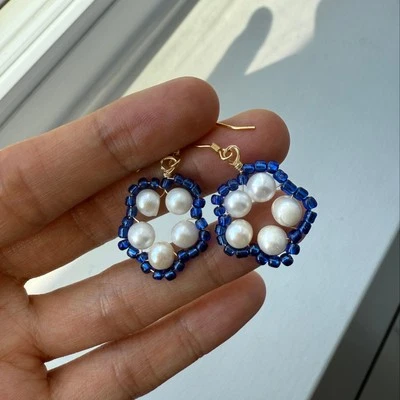 Pendientes de perlas naturales de agua dulce enchapados en oro de 18 quilates joyas con cuentas azules Foto 1 de 4