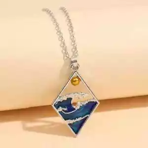 Mode blau Ozeanwelle Sonne Raute Anhänger Halskette Frauen Mädchen Urlaub Geschenk - Bild 1 von 4