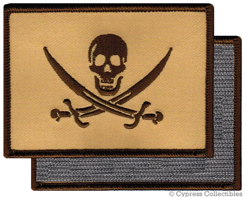 PARCHE BANDERA PIRATA JOLLY ROGER Calavera Bronceada Calico Jack con Cierre Marca VELCRO® Foto 1 de 1
