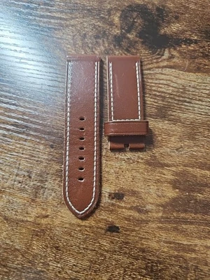 Panerai 26/26 毫米原始设备制造商棕色原始切割皮革表带适用于 Tang Ardillon 针扣  — 第 1/4 张图片