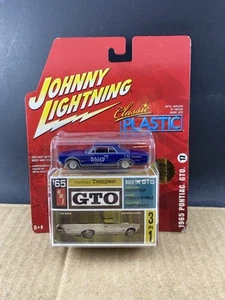 Johnny Lightning Classic Plastic 1965 Pontiac GTO #17, 1/64, COMB SHIP $1 - Picture 1 of 5