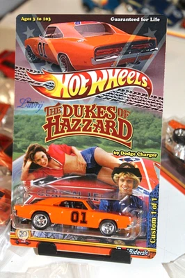 Luvrij CUSTOMS DAISY Hot Wheels Dukes of Hazzard General Lee '69 Charger RR - Image 1 of 4
