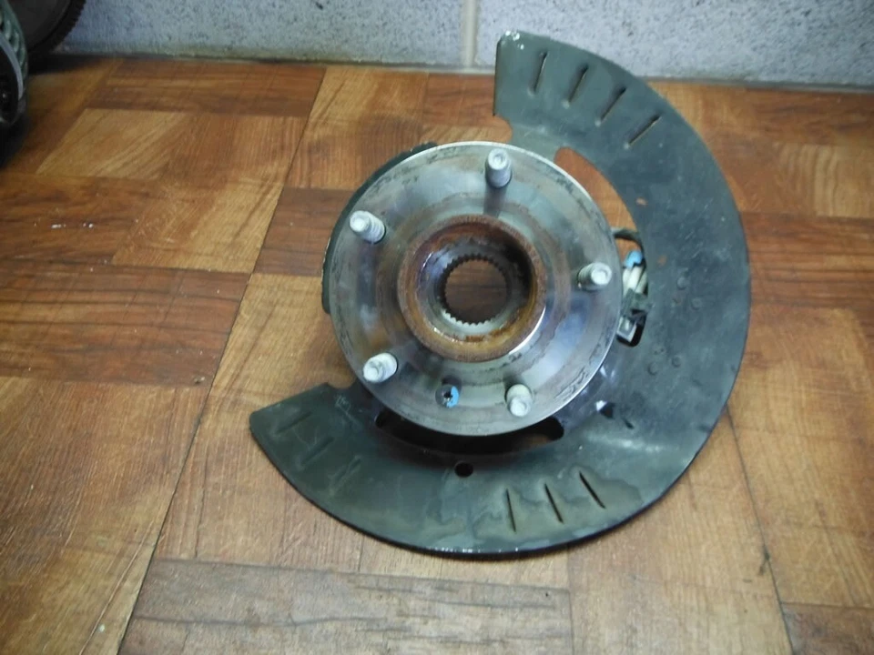 06-13 Chevrolet Impala SPINDLE WHEEL HUB & BEARING OEM w ABS LEFT - Image 1 of 4