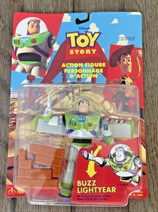 Disney 1996 Toy Story BUZZ LIGHTYEAR Figure with Karate Chop Action ThinkWay MOC - Picture 1 of 2