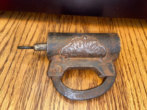 Antique Lock Large Barrel Padlock Lock  Screw Key Working Mechanism Cover