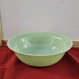 Anchor Hocking Fire-King Jadeite Jane Ray 8 1/4" Vegetable/Serving Bowl - Picture 1 of 6