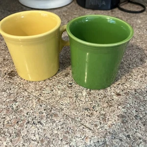 Paar 2 Vintage Original Fiestaware USA Ring Becher - grün und gelb - Bild 1 von 5