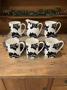 Juego de 5 tazas y crema Martha Stewart Collection Lisbon florales 12 oz BONITAS - Imagen 1 de 7