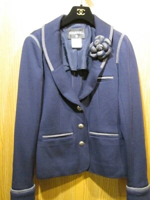 Chaqueta Blazer Chanel Azul con Borde Gris Botón CC Camelia TALLA 38 Foto 1 de 4