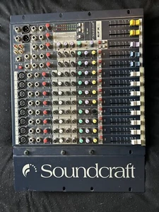 Soundcraft EFX8 8-channel Mixer with Lexicon Effects & Roadie Case• Needs Repair - Picture 1 of 5
