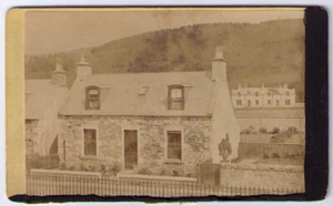 Peebles, Scotland, UK - 1886 CDV Photo of Borthwick Cottage, Rosetta Road - Picture 1 of 2