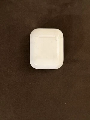 Apple Airpod 2nd Generation Replacement Right Side Charger OEM AirPods 2 - A2032 - Image 1 of 4