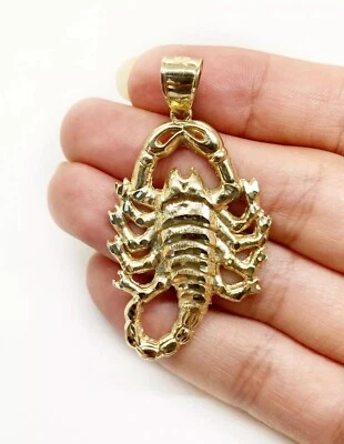 Colgante de escorpión de oro amarillo macizo de 10 quilates para hombre 6,4 gramos, 1,81 pulgadas grande Foto 1 de 4