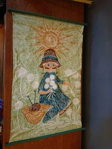Vintage dänische Wandhänge Aase Og Preben Jangaard Mädchen Stricken Mid Century Stoff - Bild 1 von 10