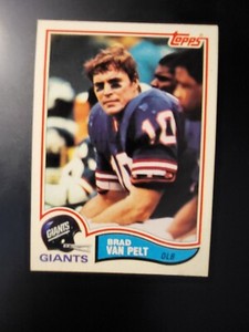 1982 Topps Brad Van Pelt football card #436