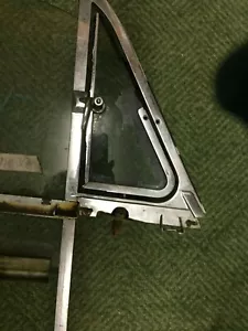 Jaguar MKX 420G Window Frame with Sundym Vent. Hinge sundym Glass vent - Picture 1 of 13