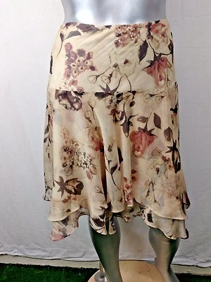 NWT WOMAN LAUREN~RALPH LAUREN KNEE ASYMMETRICAL HEM  SKIRT Size 18W Zip floral - Image 1 of 4