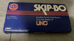 Skip-Bo UNO Card Game International Games Complete 1986 - Picture 1 of 5
