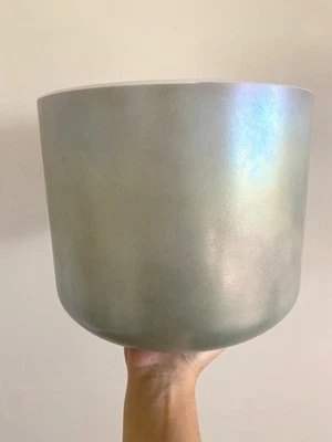 Поющая чаша 10 дюймов B-15 Green Goddess с платиновым (внутри) кристаллом алхимии  - Изображение 1 из 4