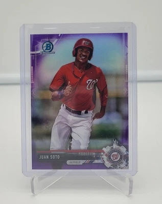 Bowman Chrome Prospects Juan Soto 2017 #BCP180 refractor púrpura 113/250 (RC) Foto 1 de 2