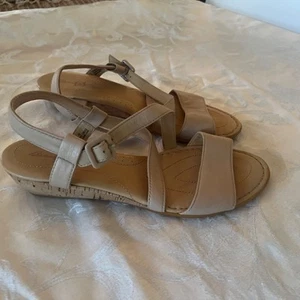 Women’s  Born Crown Leather Nude/ Beige Strappy Wedge Sandals Sz 10 - Picture 1 of 7