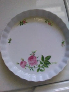 Christineholm 9,5" Porzellan überbackene Kuchen/Backform - Bild 1 von 2