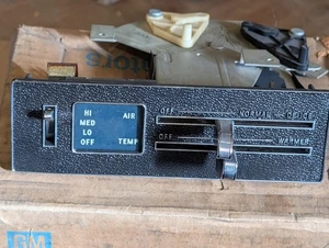 B46 NOS GM 1965 1966 1967 Pontiac GTO LEMANS TEMPEST Dash Heater Control 7290102 - Picture 1 of 7