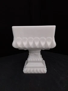 Vintage Westmoreland Milk Glass Wedding Chalice Candy Dish Compote Trinket Bowl - Bild 1 von 4
