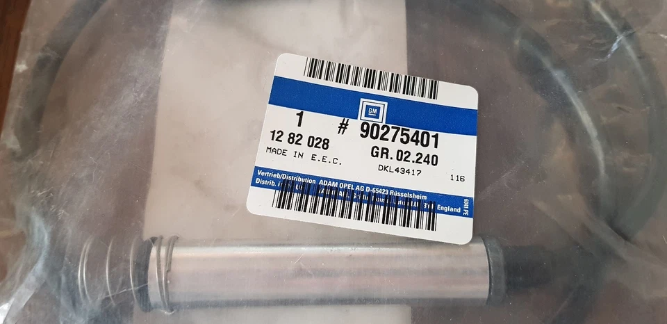 Vauxhall Cavalier Astra Carlton Spark plug cable No1 New genuine 90275401 - Image 1 of 2