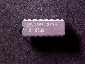 S54166F - Signetics Integrated Circuit MIL-SPEC (SN54166 / SN74166) (CERDIP-16) - Picture 1 of 1