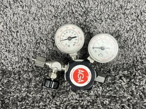 AGA Compressed Gas Regulator Model LB165B-125 Max INLET 3000 PSIG Made In USA - Picture 1 of 8