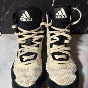 Adidas AKRID Ringerschuhe weiß/schwarz Größe 4 1/2 - Bild 1 von 4