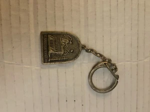Foreign Key chain - Picture 1 of 2