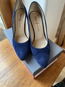 Rebeca Sanver Blue Suede Court Shoe - Picture 1 of 4