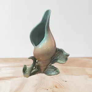 Mid Century Hull Pottery Ebb Tide Conch Bud Vase Peach Green 7" MCM Vintage "B" - Picture 1 of 13