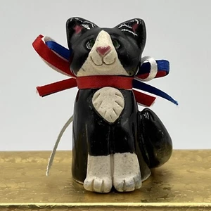 Vtg Cat Mini Figurine Black & White Glazed Porcelain Ceramic 2” Signed SFDL 1994 - Picture 1 of 10