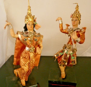 PAREJA BAILARINA ASIÁTICA/TAILANDESA DE COLECCIÓN CON TRAJES TRADICIONALES-HERMOSA - Imagen 1 de 6