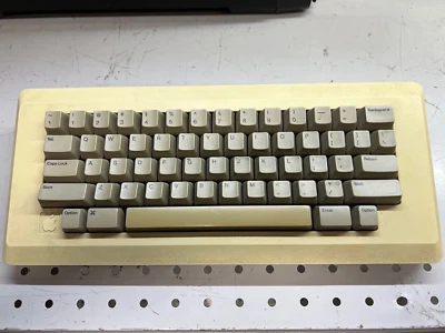 Apple Computer Keyboard M0110 Old Rare Keyboard - Image 1 of 4