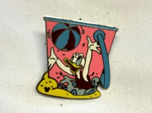 DISNEY Cast Lanyard Series Beach Pail Collection Donald Duck Pin - Picture 1 of 2