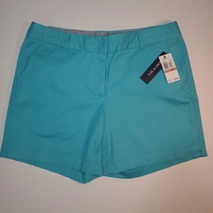 Women's shorts - Picture 1 of 3