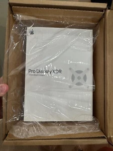 Brand New Apple Pro Display XDR VESA Mount Adapter - MWUF2LL/A (Open Box) - Photo 1/1
