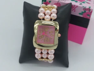 Betsey Johnson Stretch Faux Pearl Band Uhr BJW158PK - Bild 1 von 6