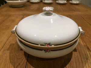 Wedgwood Clio Tureen Bone China Lidded Vegetable Soup Covered Dish - Picture 1 of 13
