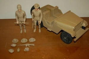 Vintage 1967 Marx Toys Rat Patrol Jeep, figures w/ Accessories READ Below RARE - Picture 1 of 14