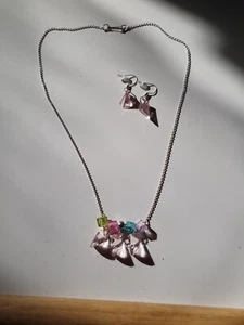 Silver-plt Abstract Pink Shaped & Multi Coloured Acrylic jewellery Set.Nwt 18" - Picture 1 of 9