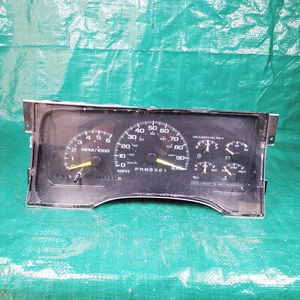95 00 Chevrolet GMC Instrument Cluster 16221455 118k Suburban Tahoe Yukon Gauge - Picture 1 of 9
